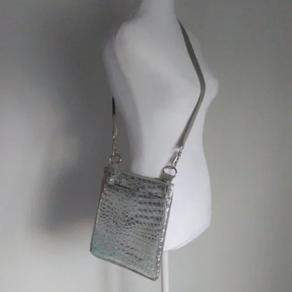 Vintage Shiny Silver Embossed Croc Crossbody Bag Adjustable Band Strap Quality - Picture 3 of 11